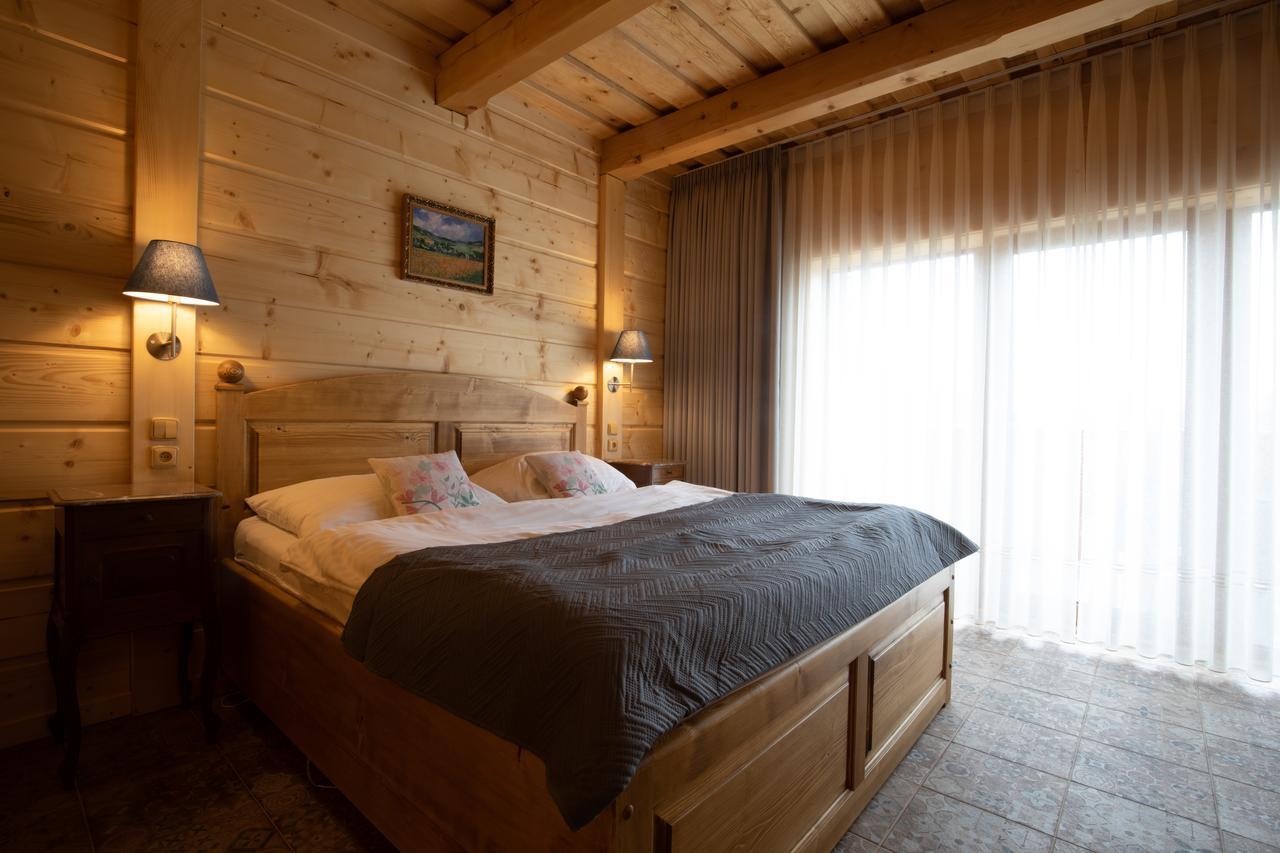 Hotel Rezidence U Jezera *
